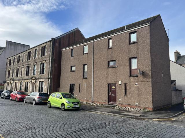 4 bed property to rent