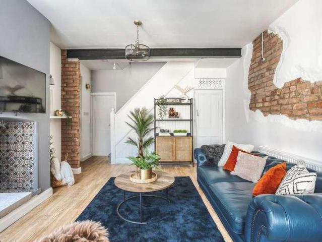 4 bed property to rent