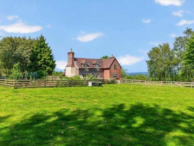 4 bed house for sale