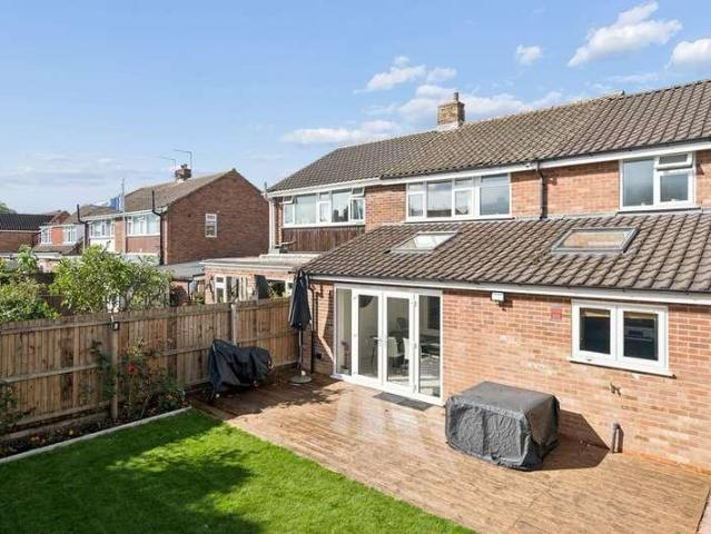 4 bed house for sale