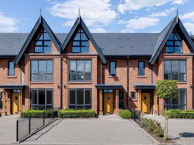 4 bed house for sale