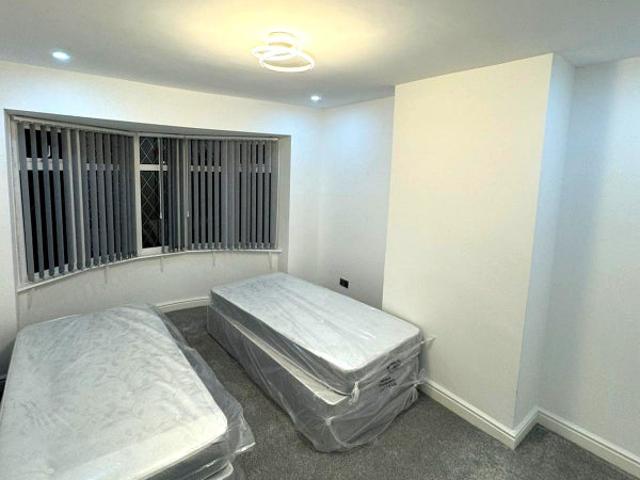 4 Bed Semi Detached House, M35