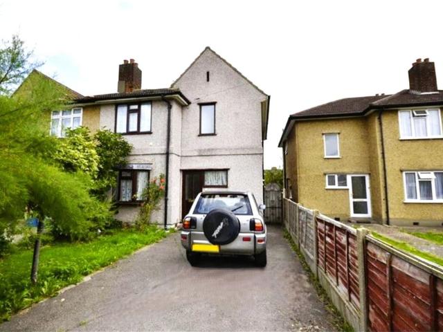 4 Bed Semi Detached House, Crown Road, IG6