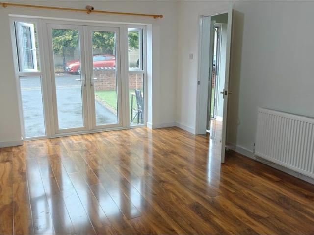 4 Bed Semi Detached House, Shirland Lane, S9