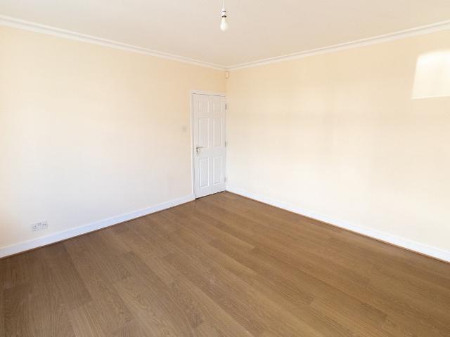 4 bed Semi Detached House To Let