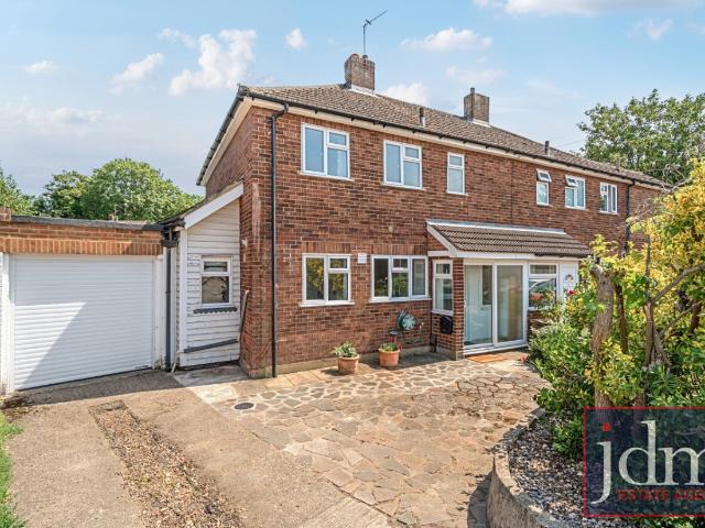 4 bed Semi Detached House to Let for rent in Orpington