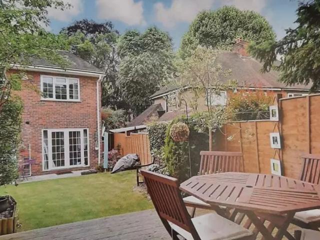 4 bed semi detached house to rent in Eastleigh Close, Sutton, SM2