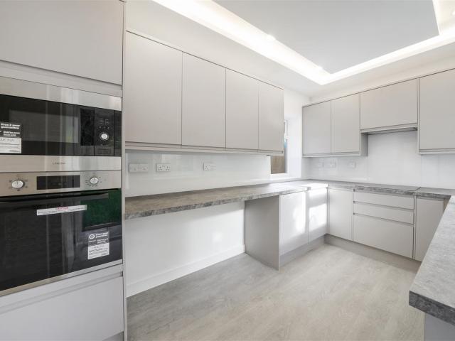 4 bed semi detached house to rent in Hollycroft Avenue, Wembley | Daniels Estate Agents