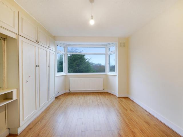 4 bed semi detached house to rent in Norval Road, Wembley | Daniels Estate Agents