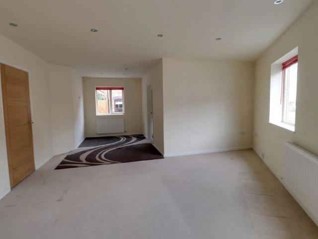 4 bed semi detached house to rent in Shropshire Street, Market Drayton, TF9