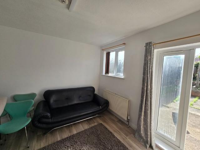 4 Bed Semi Detached House, Wades Road, BS34