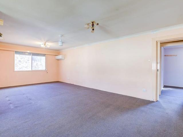 4 BED + SEPARATE ROOM WITH OWN KITCHENETTE & 2ND BATHROOM