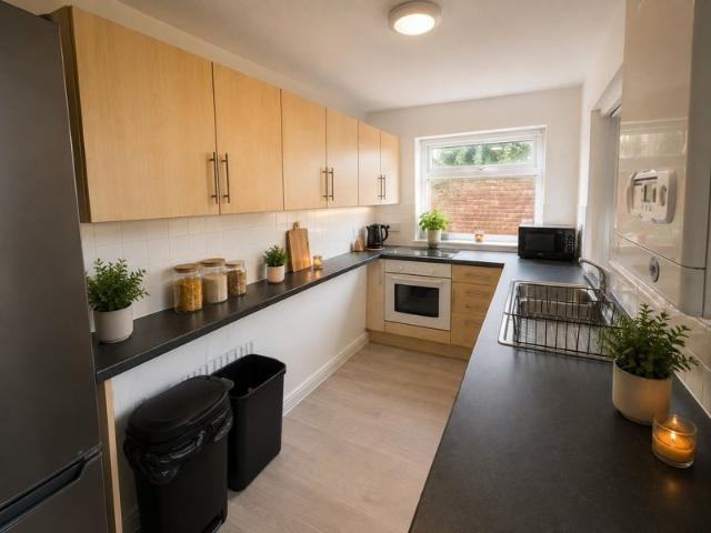 4 Bed Student House in Lenton