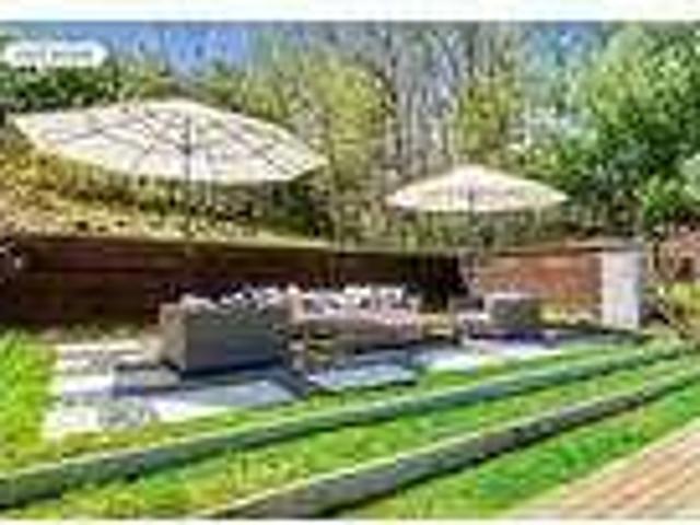 4 Bedroom 3 Bath In East Hampton NY 11937