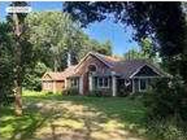 4 Bedroom 3 Bath In East Hampton NY 11937