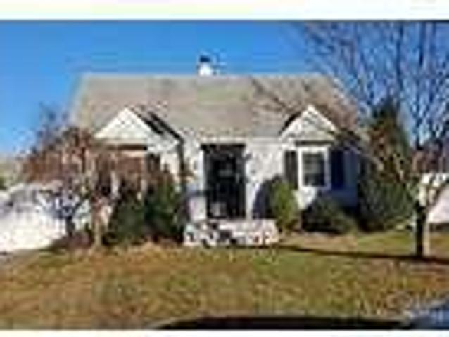 4 Bedroom 3 Bath In Saddle Brook NJ 07663