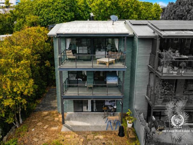 4 Bedroom, 3 Bathroom, 3 Level Renovated home