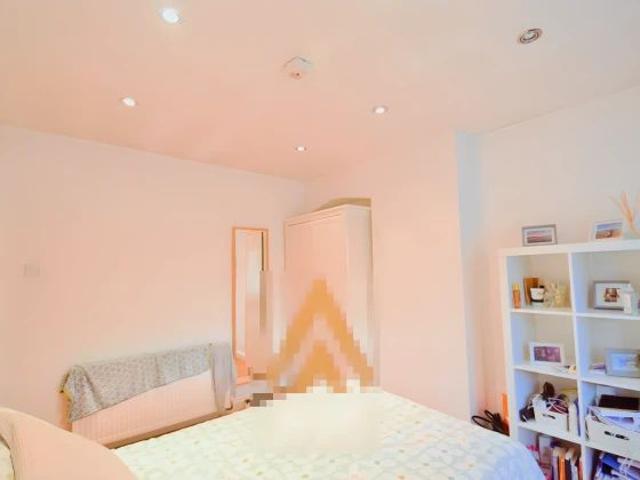 4 Bedroom 2.5 Bathroom