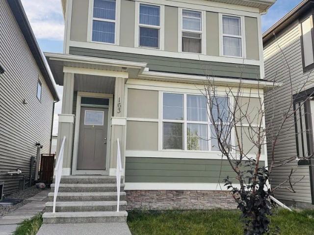 4 Bedroom 2.5 Washrooms Individual cozy house for rent — 4 Bedrooms Main Floor