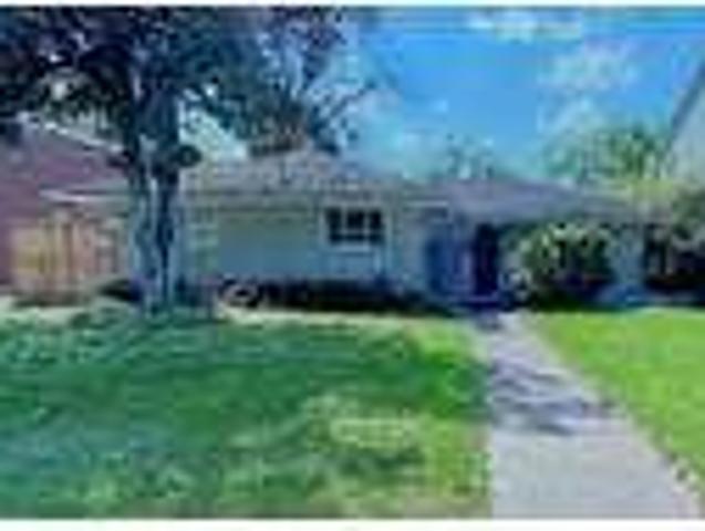 4 Bedroom 2 Bath In Bellaire TX 77401