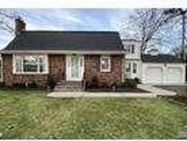 4 Bedroom 2 Bath In Bergenfield New Jersey 07621
