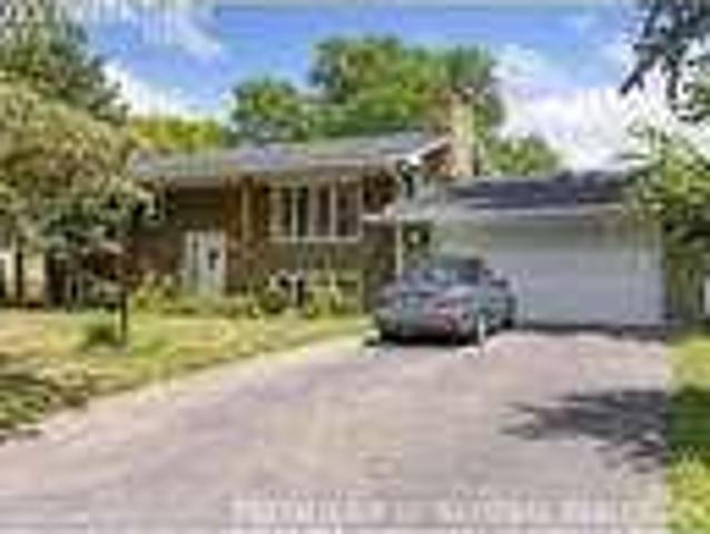 4 Bedroom 2 Bath In Golden Valley MN 55427