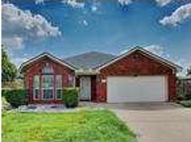 4 Bedroom 2 Bath In Granbury Texas 76049