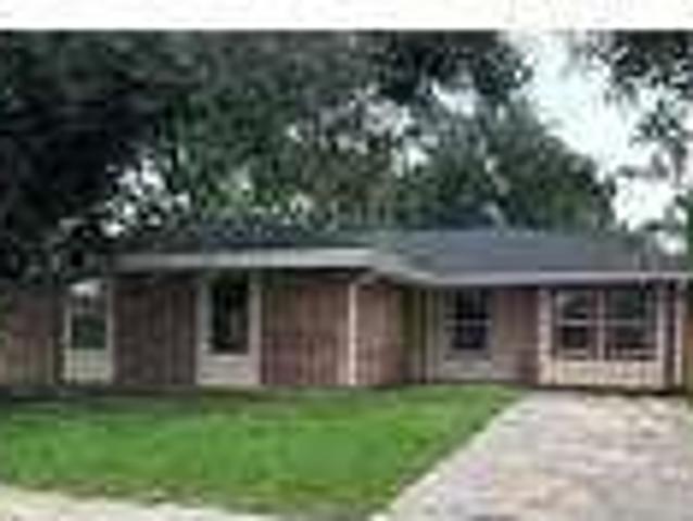 4 Bedroom 2 Bath In Laplace Louisiana 70068