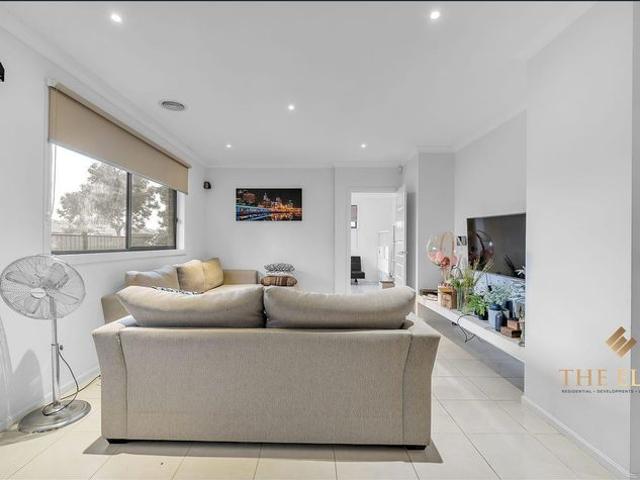 4 Bedroom, 2 Bathroom, 2 Car park & 2 Living Area Home available in the heart of Allura Estate, Truganina
