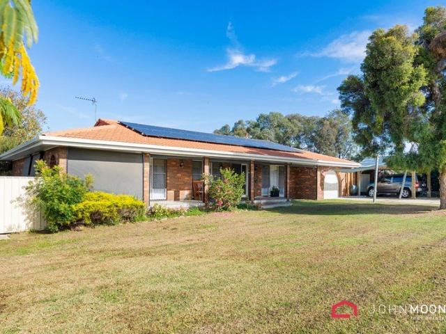 4 Bedroom, 2 Bathroom, Brick Family Home