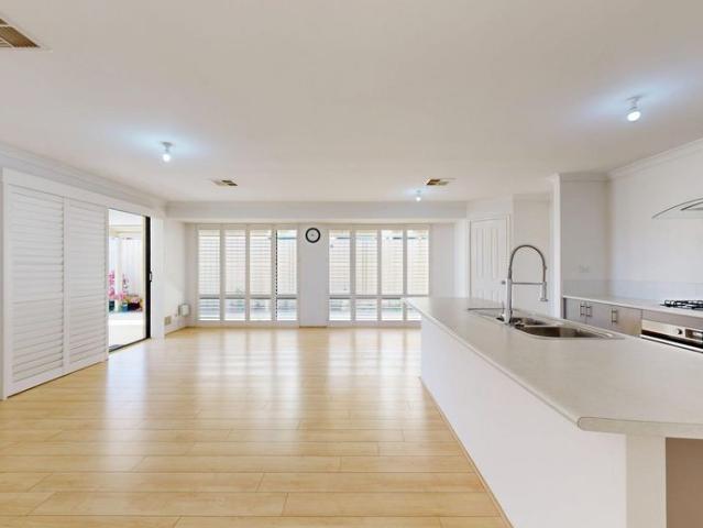 4 bedroom 2 Bathroom Family Home