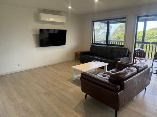 4 Bedroom 2 Bathroom Fully furnished/Unfurnished Permanent Rental located in Dalmeny