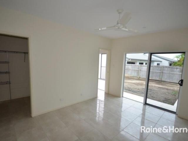 4 BEDROOM: 2 BATHROOM: HOUSE: UNFURNISHED