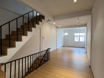 250.0 ตร.ม. 4 ห้องนอน 4 ห้องน้ำ ทาวน์เฮาส์สำหรับ ขาย & เช่าใน คลองสาน