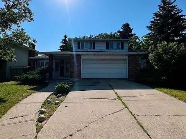 4 bedroom 4 bathroom single house for rent — 4 Bedrooms+ Den House