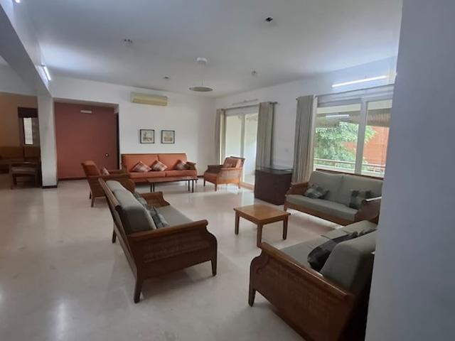 4 Bedroom 5000 Sq.Ft. Apartment in Sindhu Bhavan Road Ahmedabad Listing ID: #9658