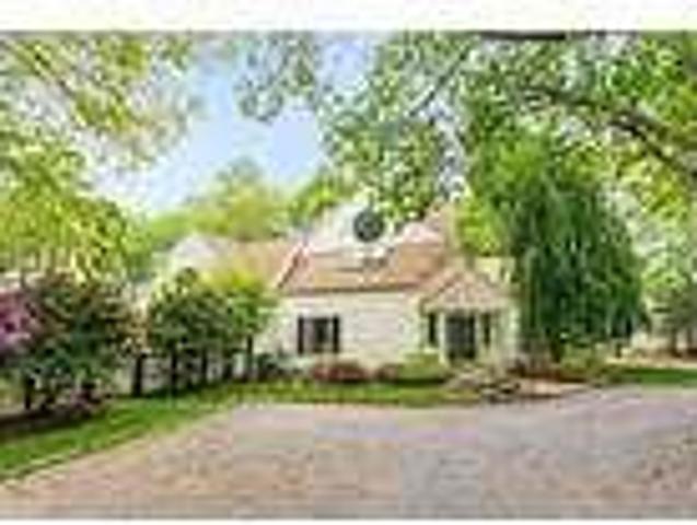 4 Bedroom 5 Bath In Quogue NY 11959