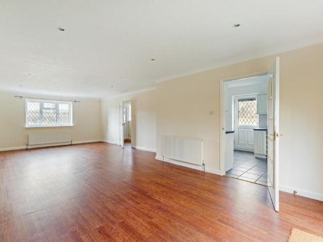 4 bedroom cottage to rent
