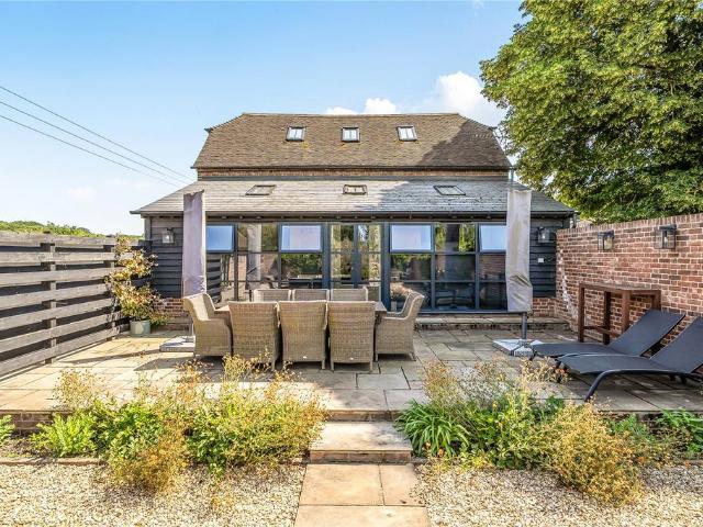 4 bedroom cottage to rent