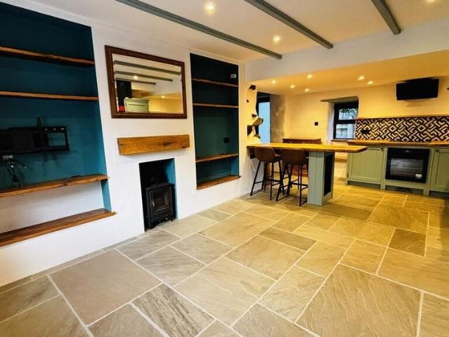 4 bedroom cottage to rent