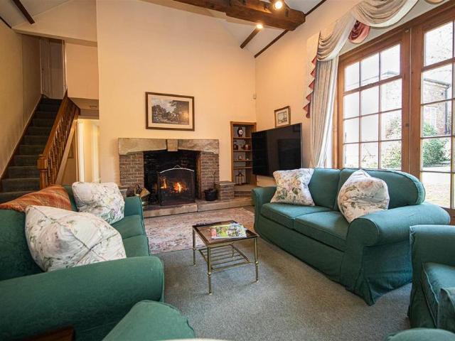 4 bedroom cottage to rent