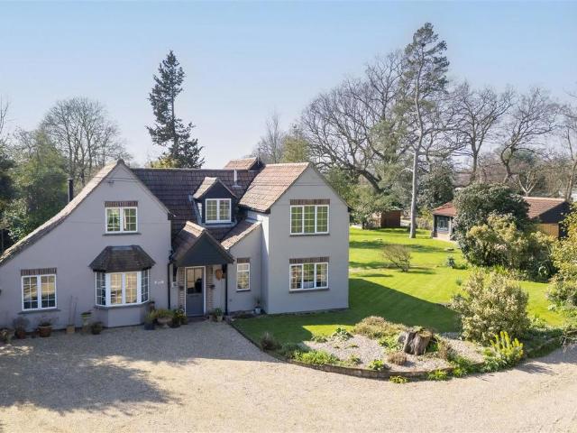 4 bedroom cottage for sale