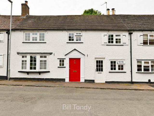 4 bedroom cottage for sale