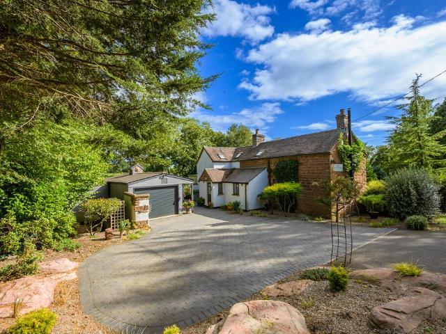 4 bedroom cottage for sale