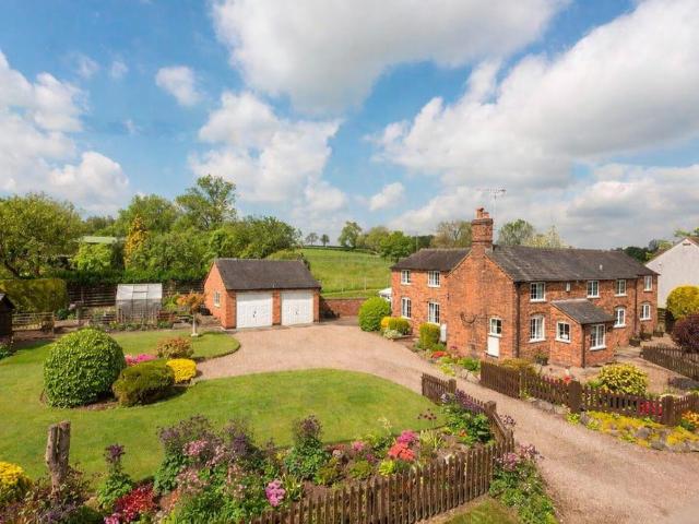 4 bedroom cottage for sale