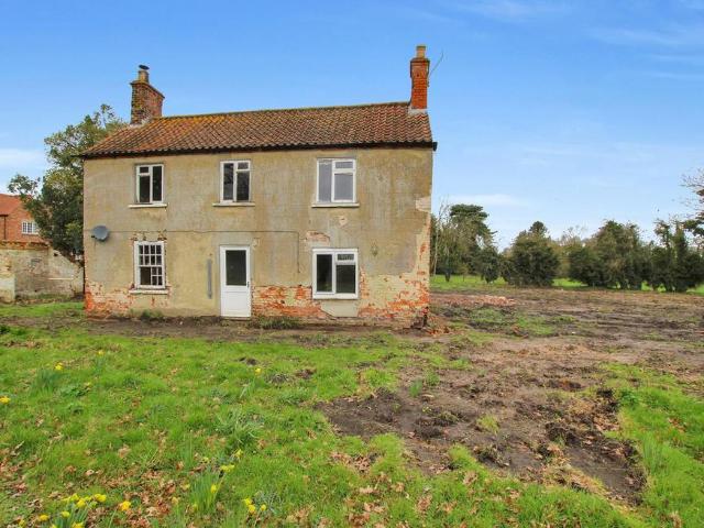 4 bedroom cottage for sale