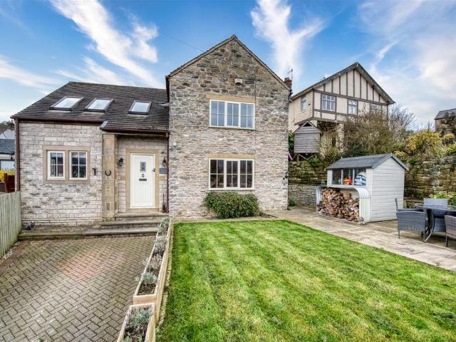 4 bedroom cottage for sale