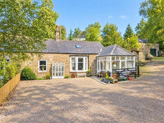 4 bedroom cottage for sale