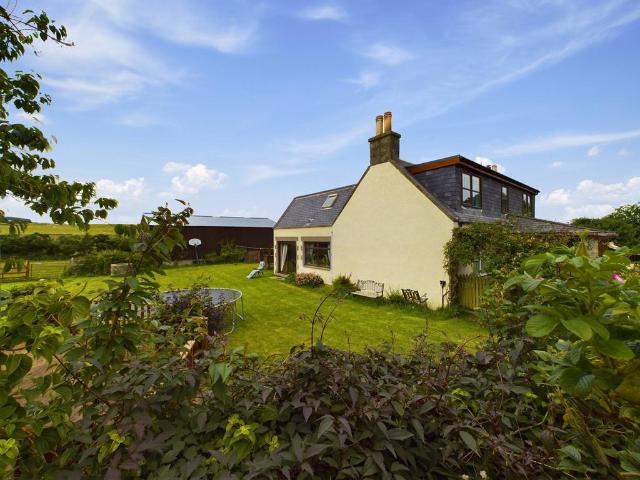 4 bedroom cottage for sale