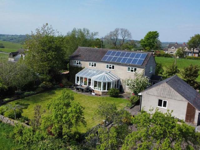 4 bedroom cottage for sale